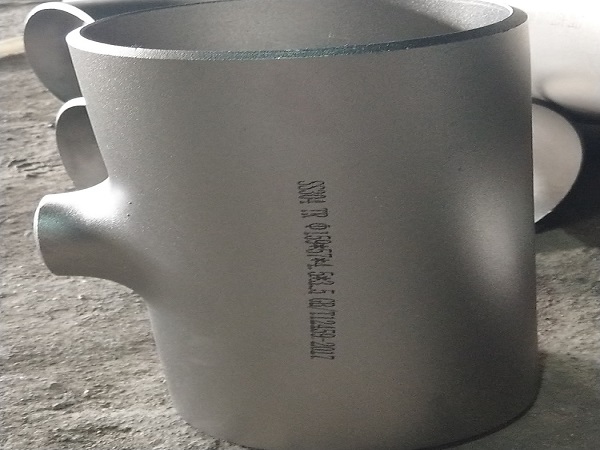 三通不鏽鋼管(guǎn)件液壓機膨脹生產工(gōng)藝