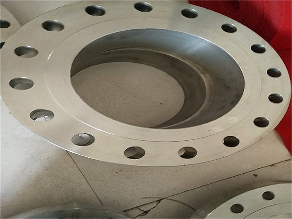 碳鋼法蘭煆燒(shāo)衝壓加工全過程